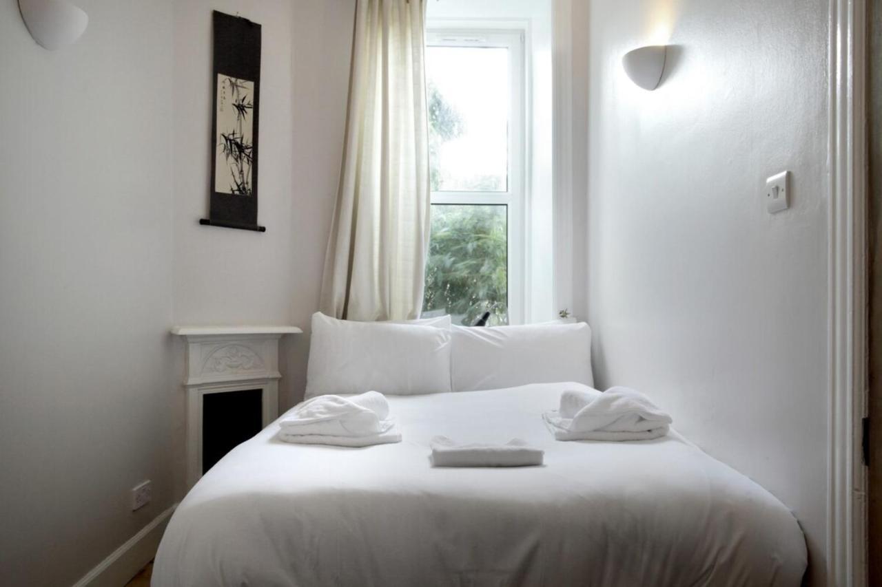 Central And Spacious 2 Bedroom Flat With Garden EDI Exterior foto