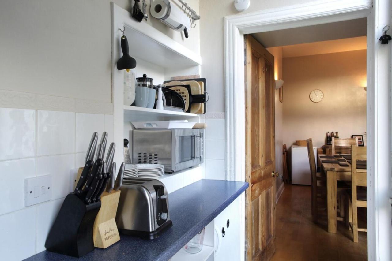 Central And Spacious 2 Bedroom Flat With Garden EDI Exterior foto