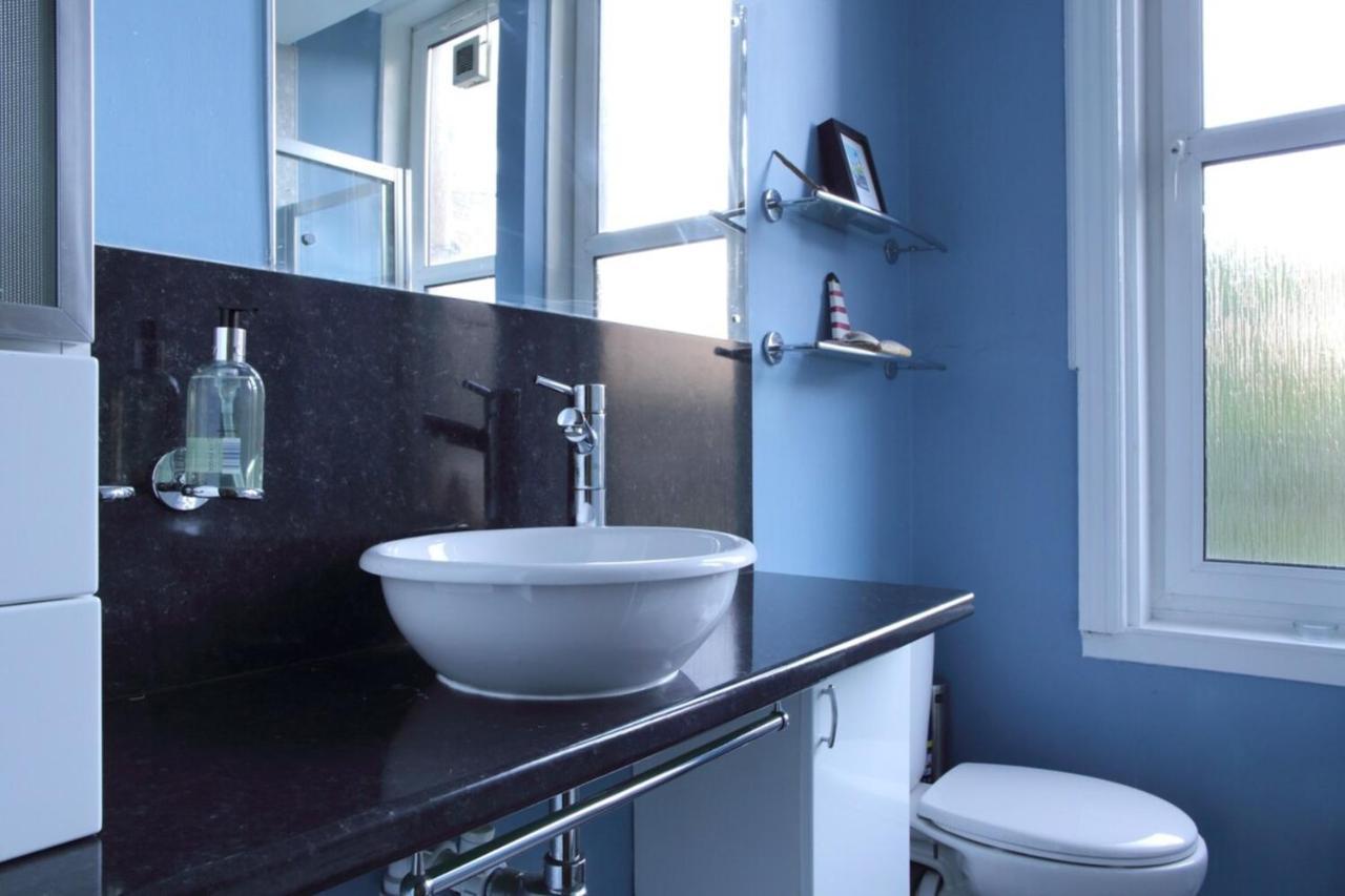 Central And Spacious 2 Bedroom Flat With Garden EDI Exterior foto