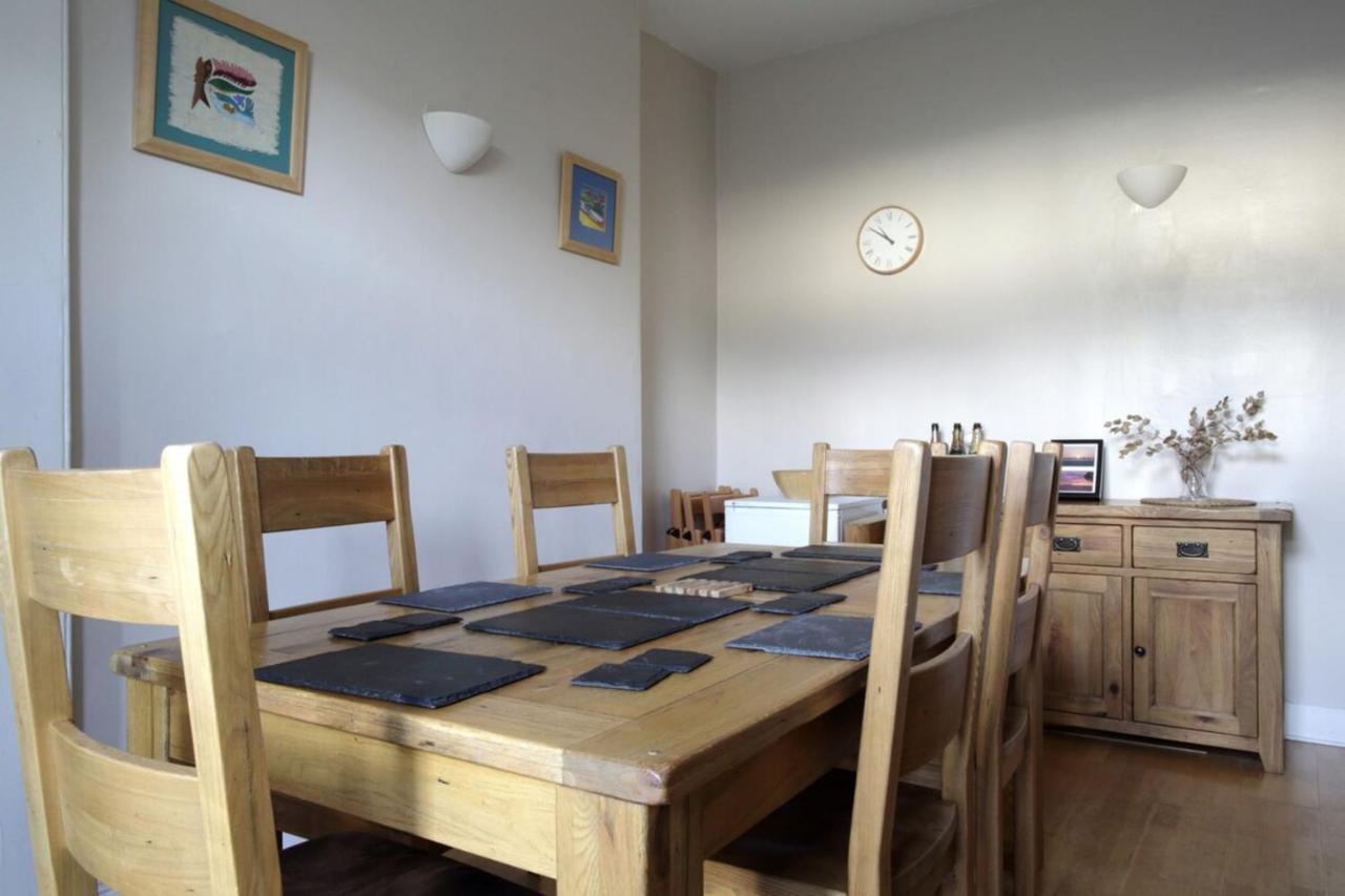 Central And Spacious 2 Bedroom Flat With Garden EDI Exterior foto